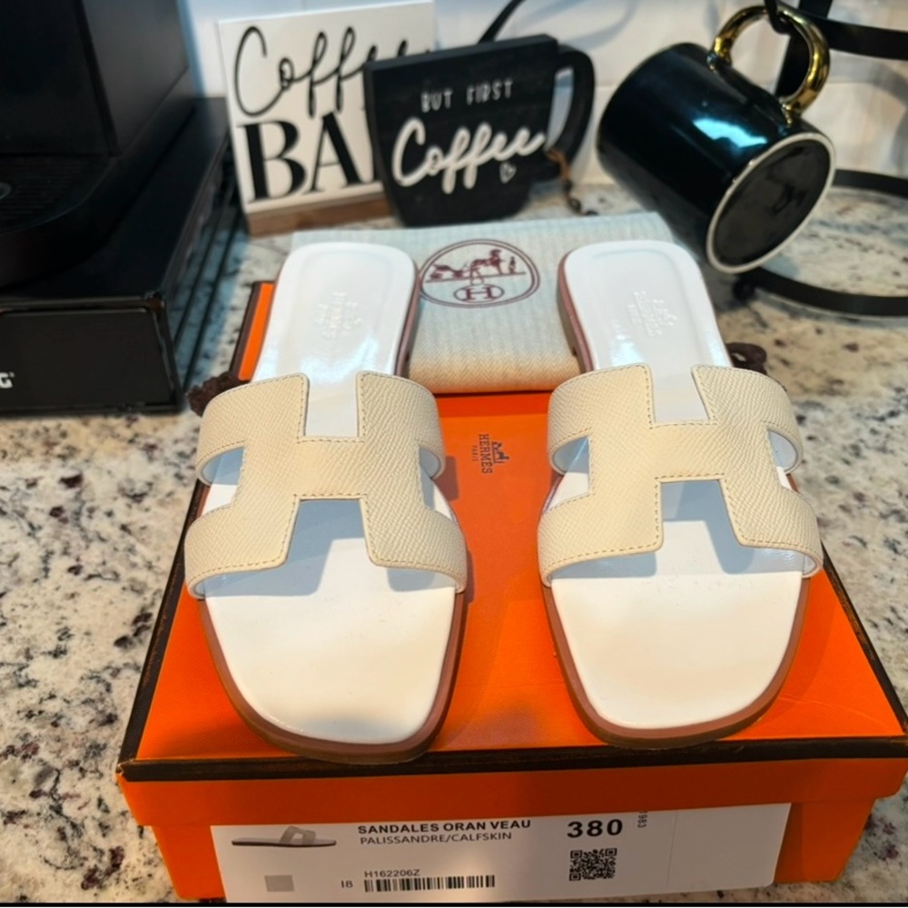 Hermes Calfskin White Sandals. Size38